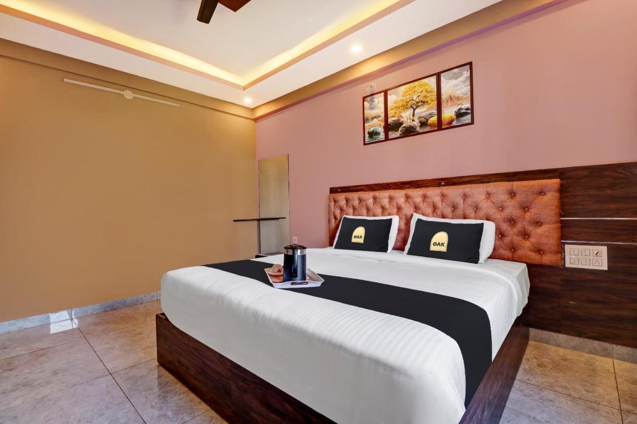 Yelahanka Townhouse Oak Dreamland Suites מראה חיצוני תמונה