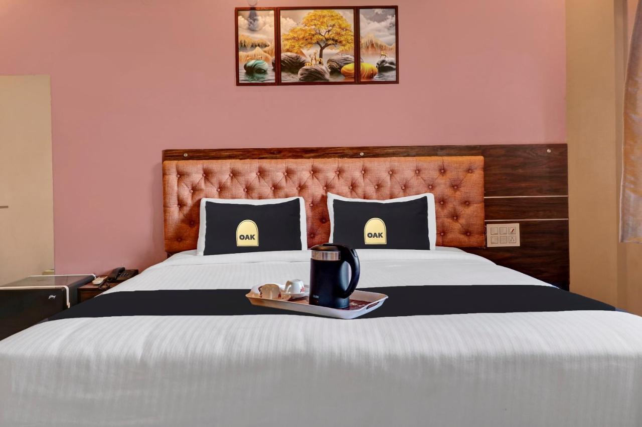 Yelahanka Townhouse Oak Dreamland Suites מראה חיצוני תמונה