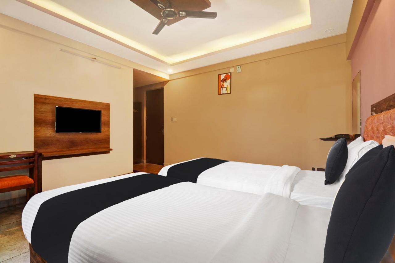 Yelahanka Townhouse Oak Dreamland Suites מראה חיצוני תמונה